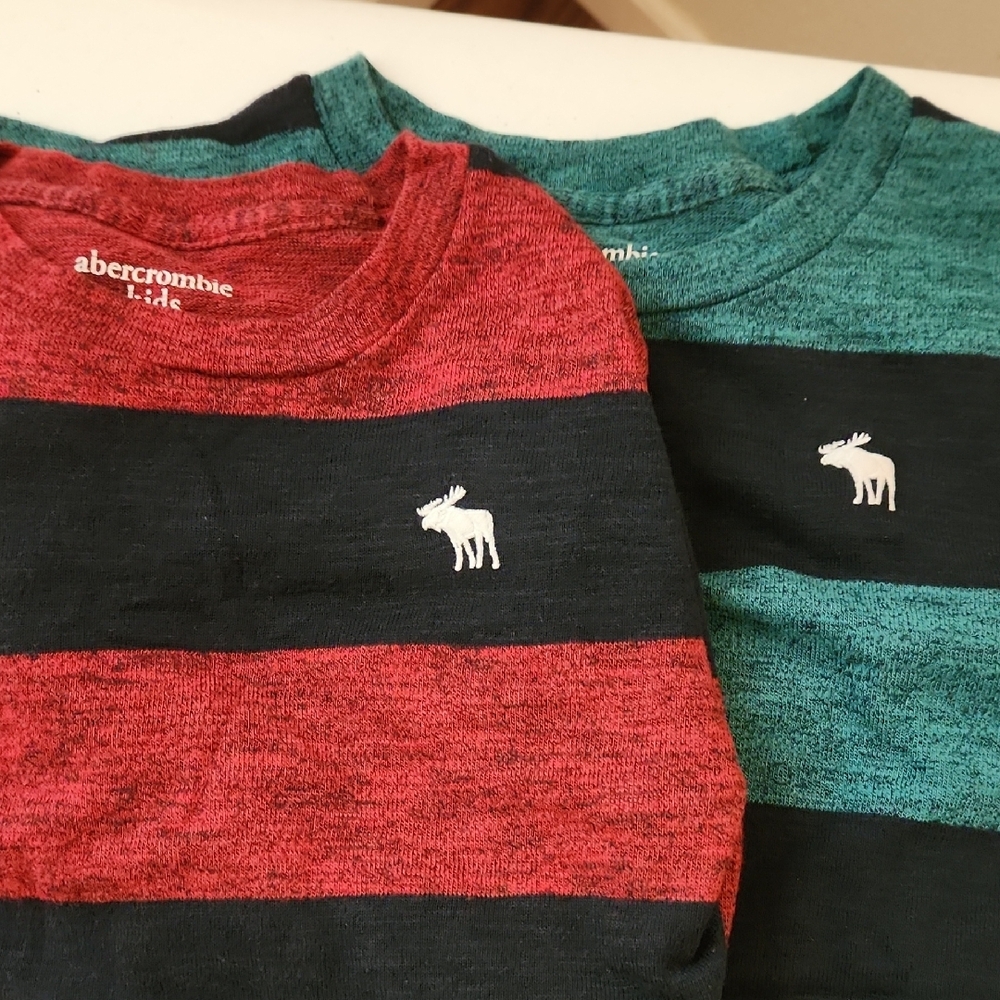 Abercrombie Kids Green and Black Long Sleeve Tee